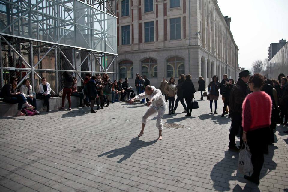 Conférence performée, colloque "Animer l'espace public une esthétique de l'éphémère ?" Saint-Etienne 2015. Photo : Egon Jazz
