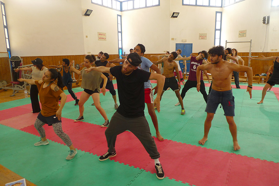 Cours de breakdance pour confirmés et débutants, histoire de bien finir la matinée.